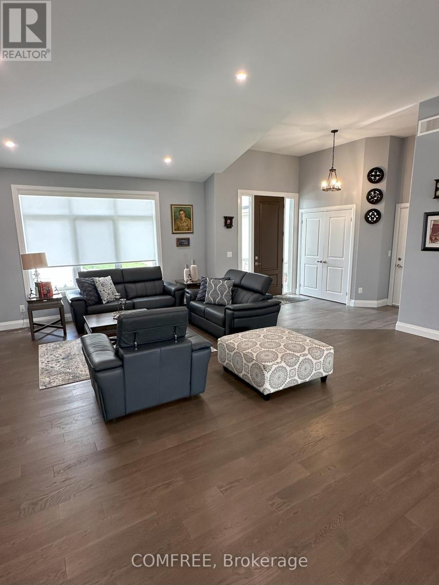 1343 Clearwater Avenue, Windsor, Ontario  N8P 0E9 - Photo 32 - X12151237