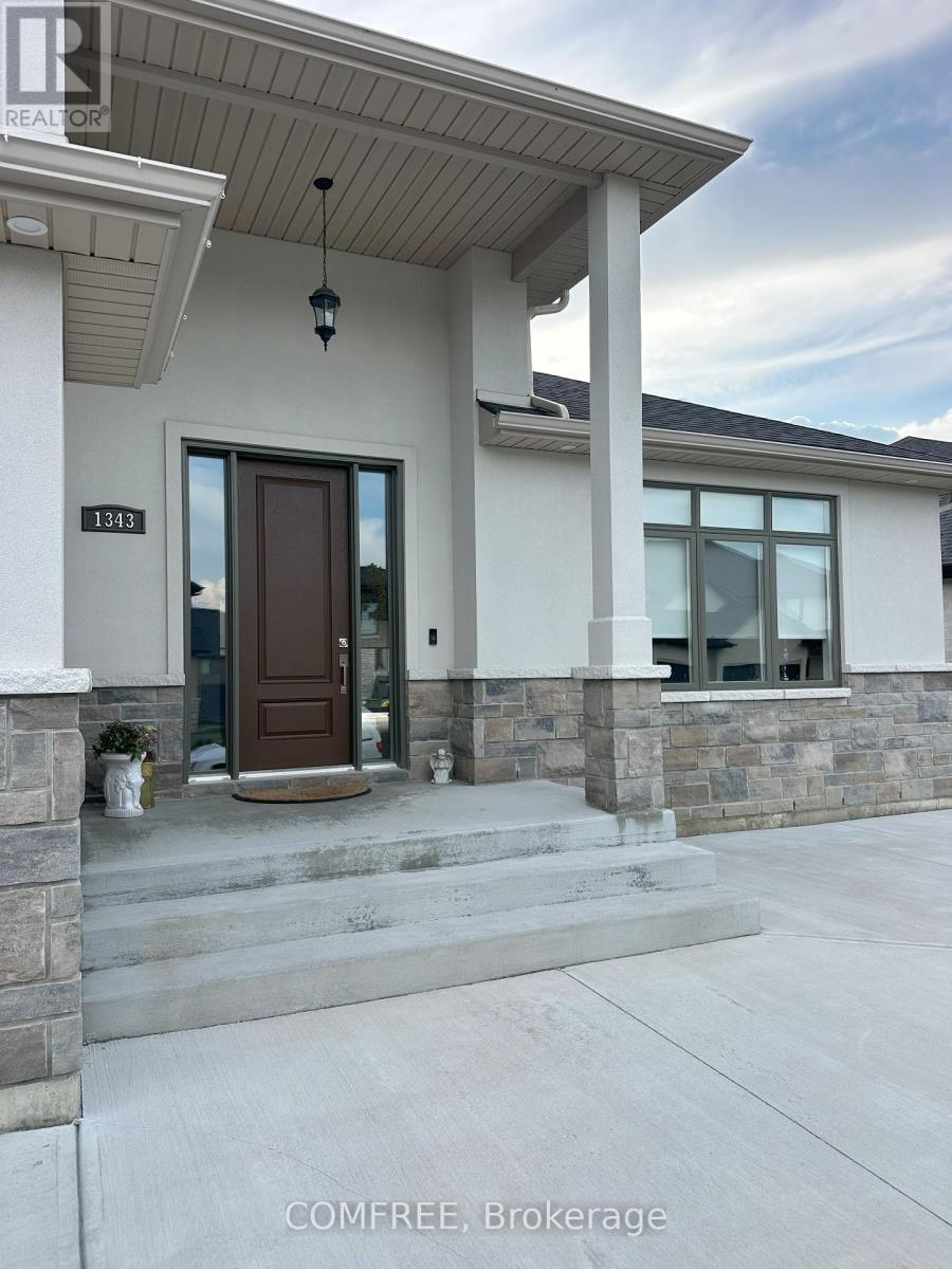 1343 Clearwater Avenue, Windsor, Ontario  N8P 0E9 - Photo 34 - X12151237
