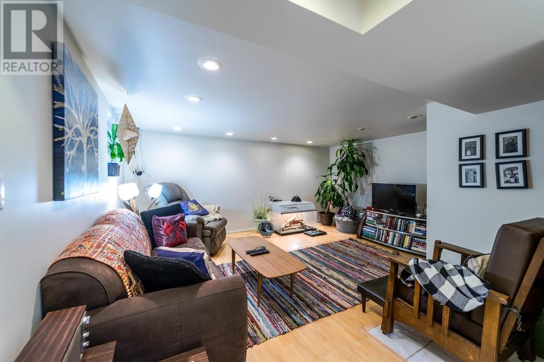1918 Edinburgh Street, New Westminster, British Columbia  V3M 2X5 - Photo 9 - R3003050