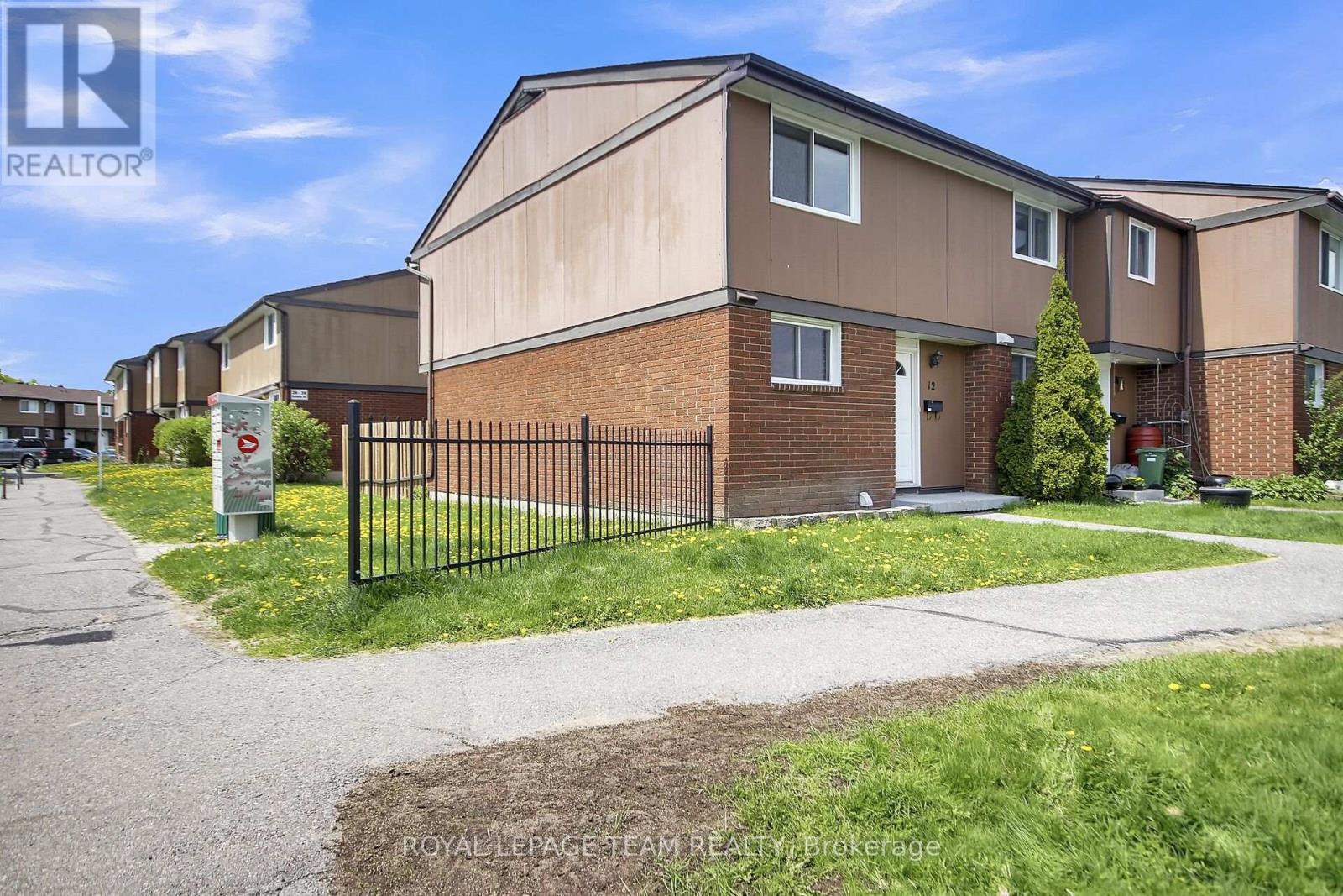 Property at 23 - 12 GLENCOE STREET image 2