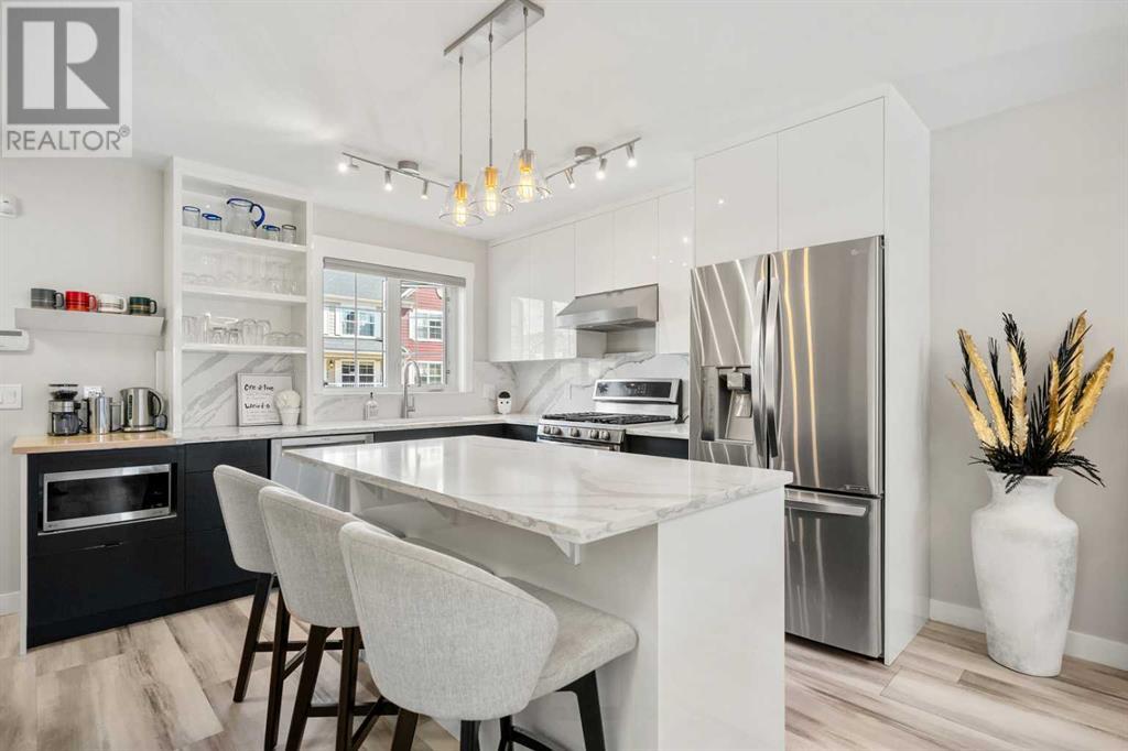 Property at 165 Rainbow Falls Manor image 1