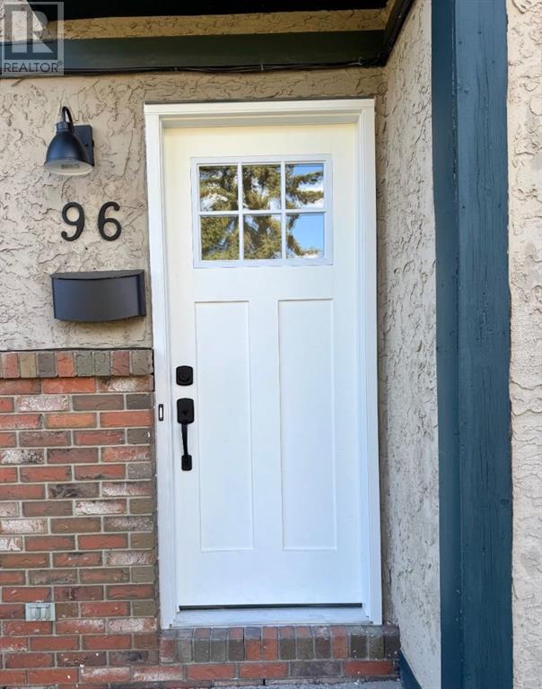 Property at 96S, 203 Lynnview Road SE image 2