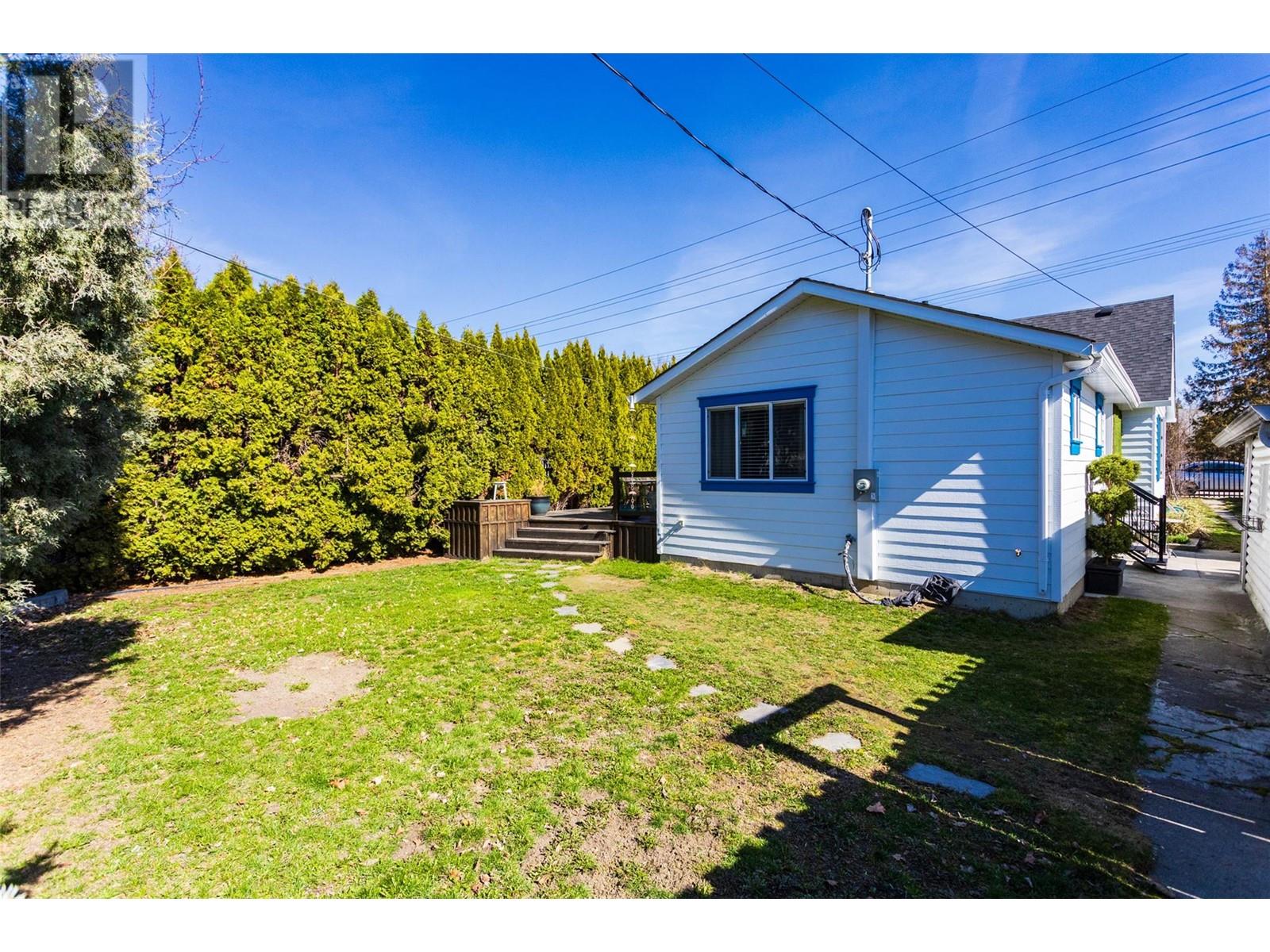 2422 Richter Street, Kelowna, British Columbia  V1Y 2P6 - Photo 8 - 10343535
