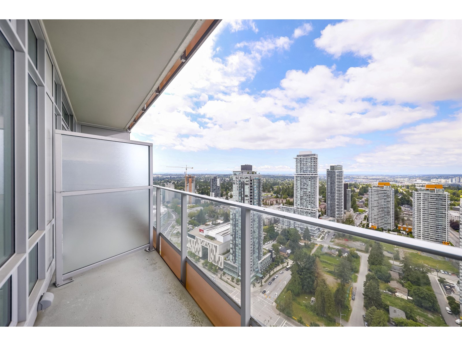 3709 13495 Central Avenue, Surrey, British Columbia  V3T 0K2 - Photo 13 - R2991692