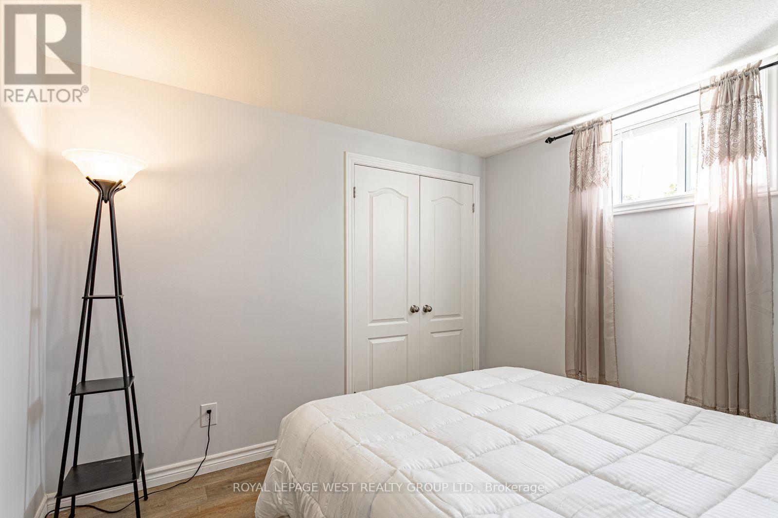 25 Hollingshead Road, Ingersoll, Ontario  N5C 1B5 - Photo 11 - X12145480