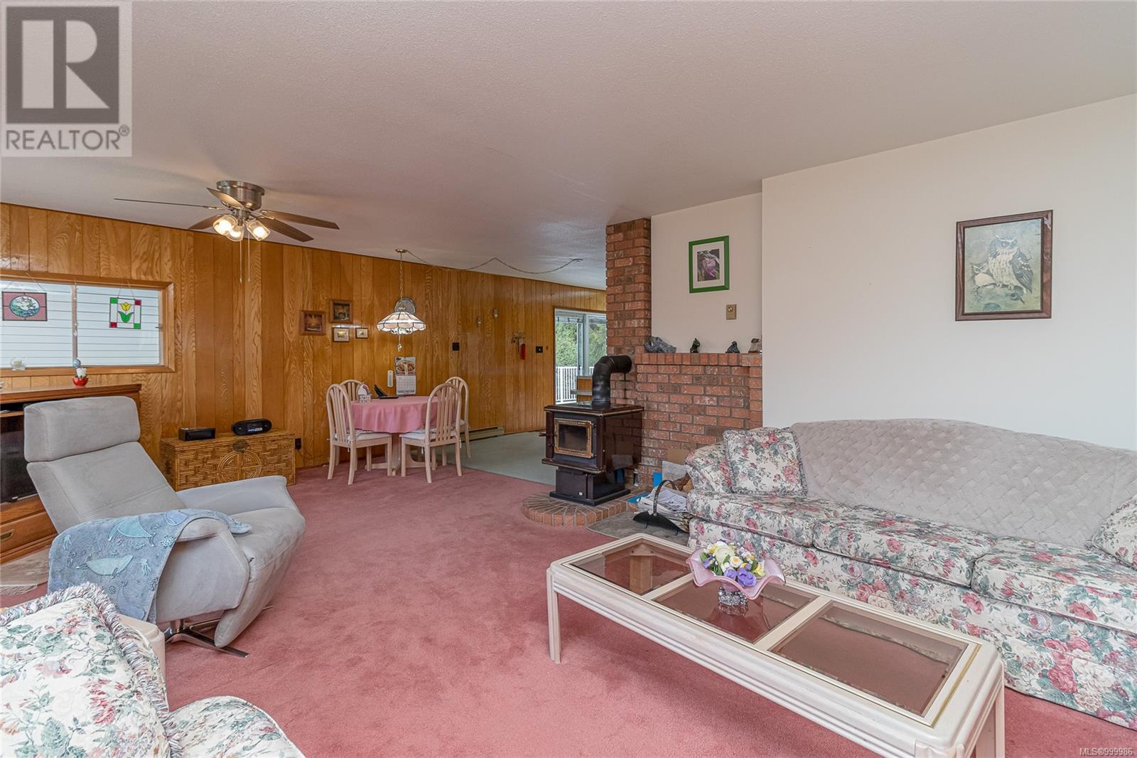 Property at 253 Hembrough Rd image 3