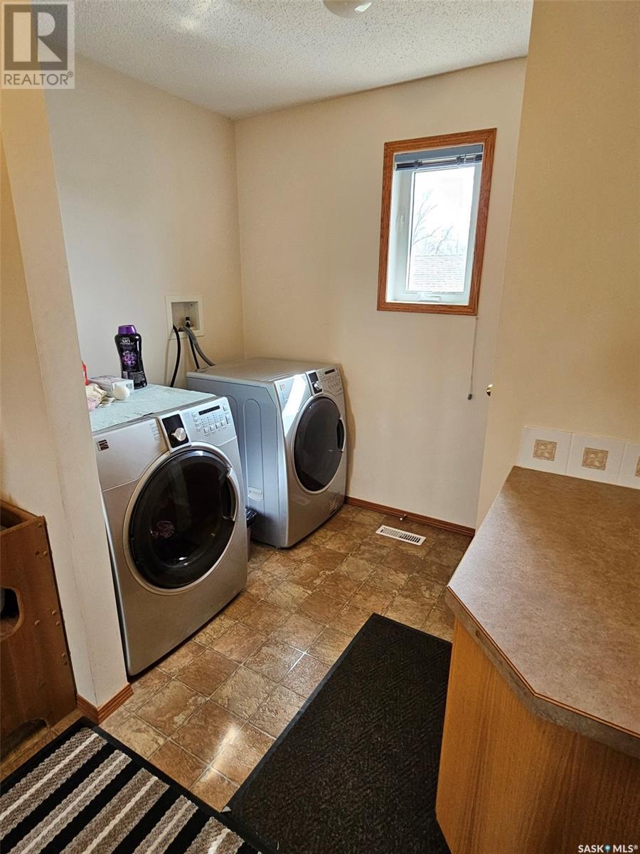 115 Carson Bay, Lampman, Saskatchewan  S0C 1N0 - Photo 16 - SK006063