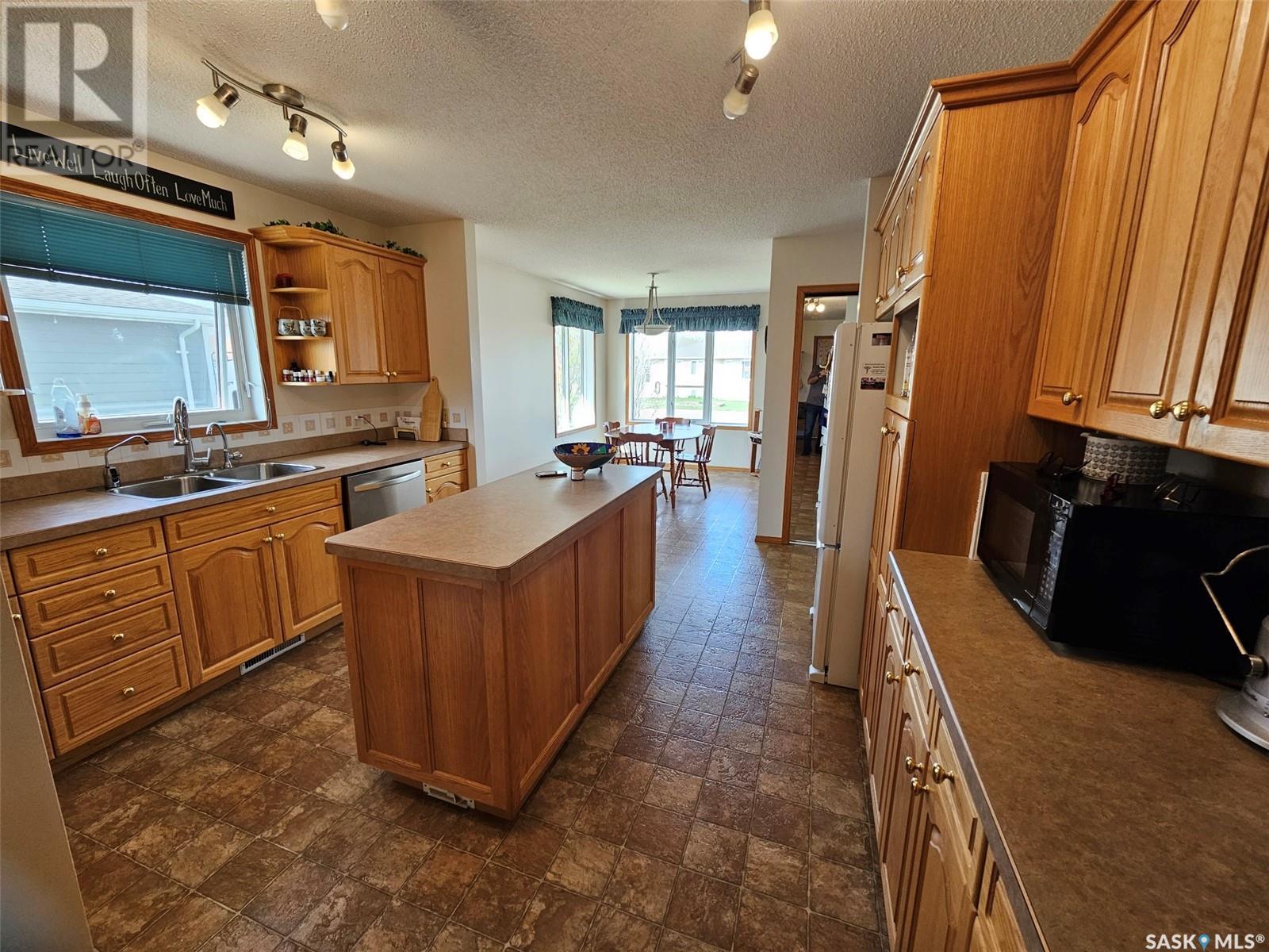 115 Carson Bay, Lampman, Saskatchewan  S0C 1N0 - Photo 17 - SK006063
