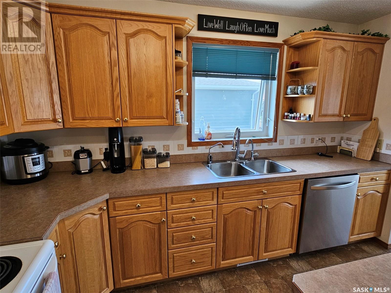 115 Carson Bay, Lampman, Saskatchewan  S0C 1N0 - Photo 9 - SK006063