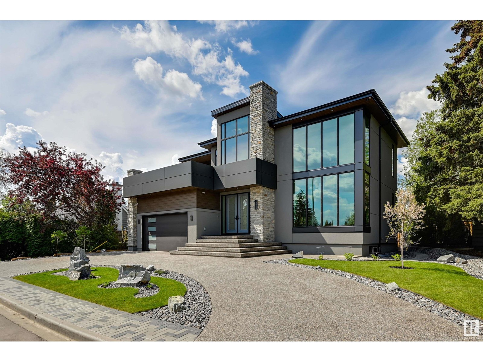 9832 142 St Nw, Edmonton, Alberta  T5N 2N4 - Photo 3 - E4436653