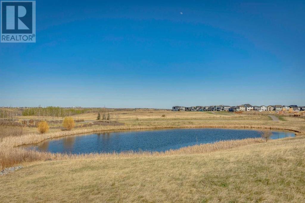 Property at 107 Walgrove Cove SE image 5