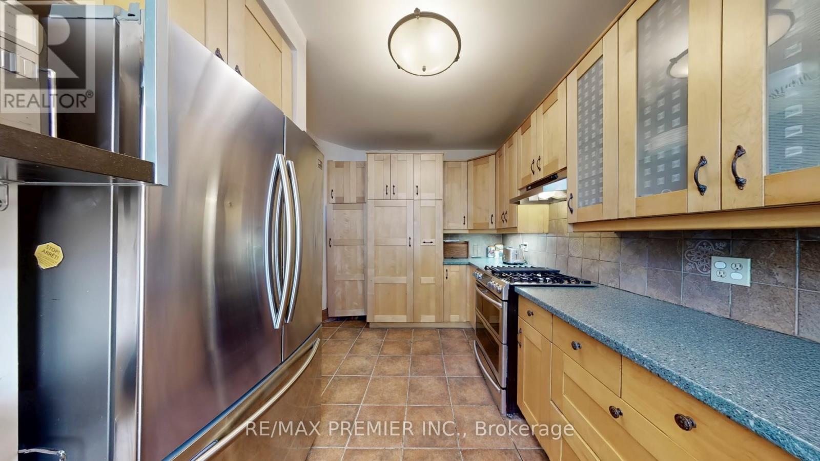 147 Winchester Street, Toronto, Ontario  M4X 1B5 - Photo 12 - C12151297