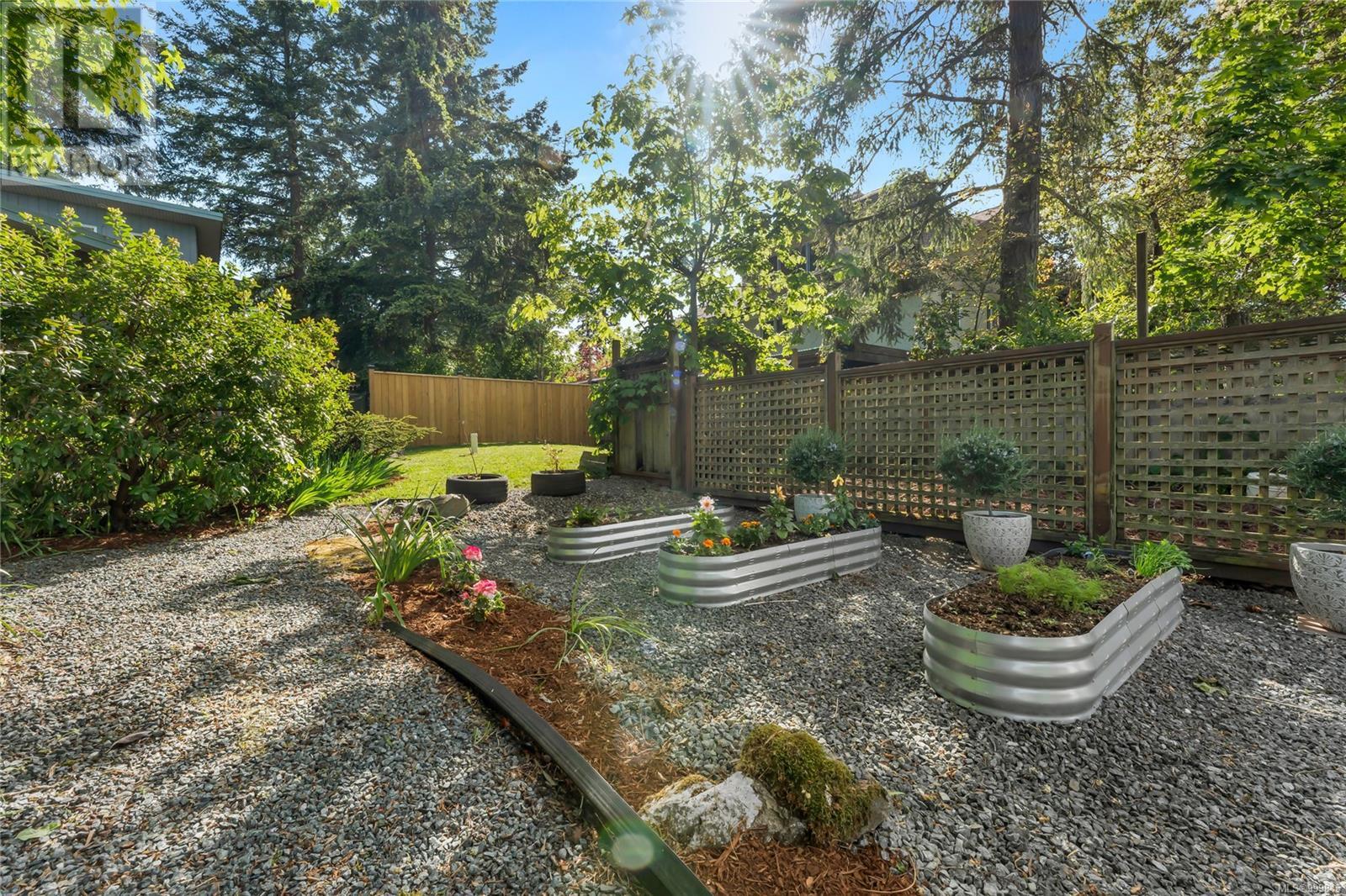 307 View Royal Ave, View Royal, British Columbia  V9B 1B5 - Photo 45 - 999845