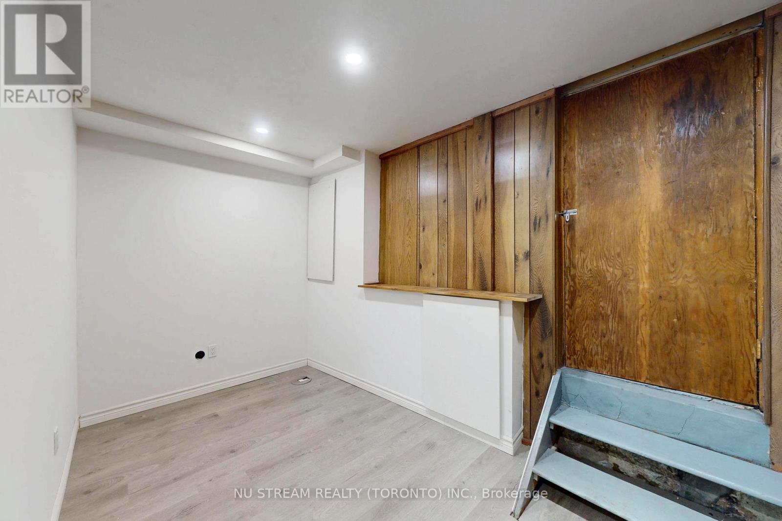 Lower Unit - 393 Jones Avenue, Toronto, Ontario  M4J 3G5 - Photo 5 - E12151295