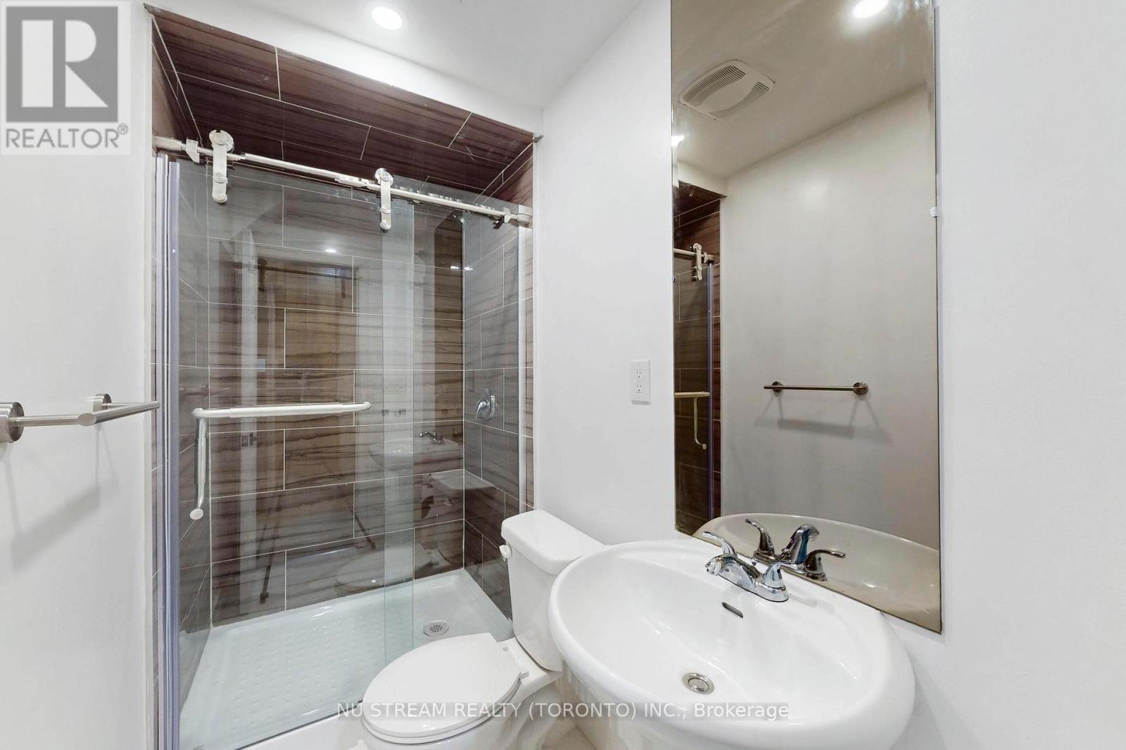 Lower Unit - 393 Jones Avenue, Toronto, Ontario  M4J 3G5 - Photo 6 - E12151295