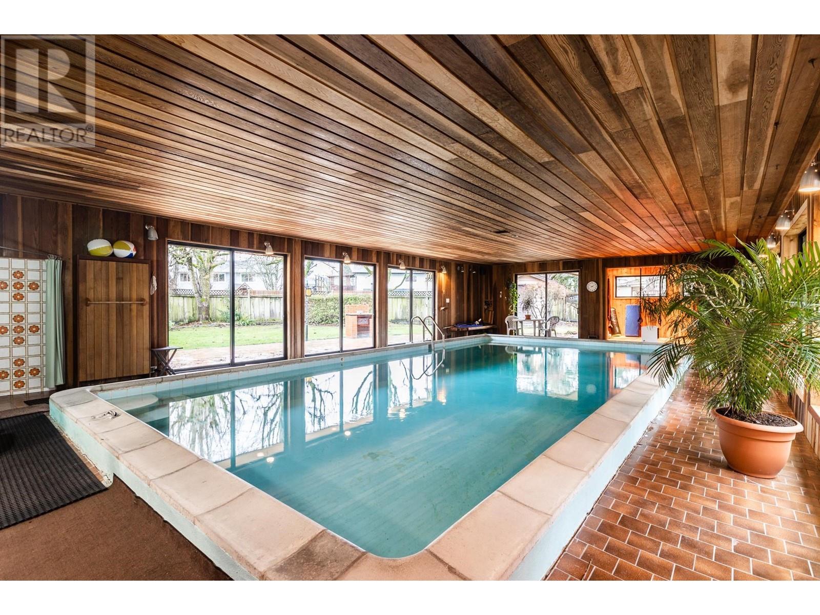 Property at 4523 KING EDWARD PLACE image 3
