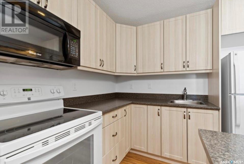 206 Gore Place, Regina, Saskatchewan  S4T 7S4 - Photo 7 - SK005938