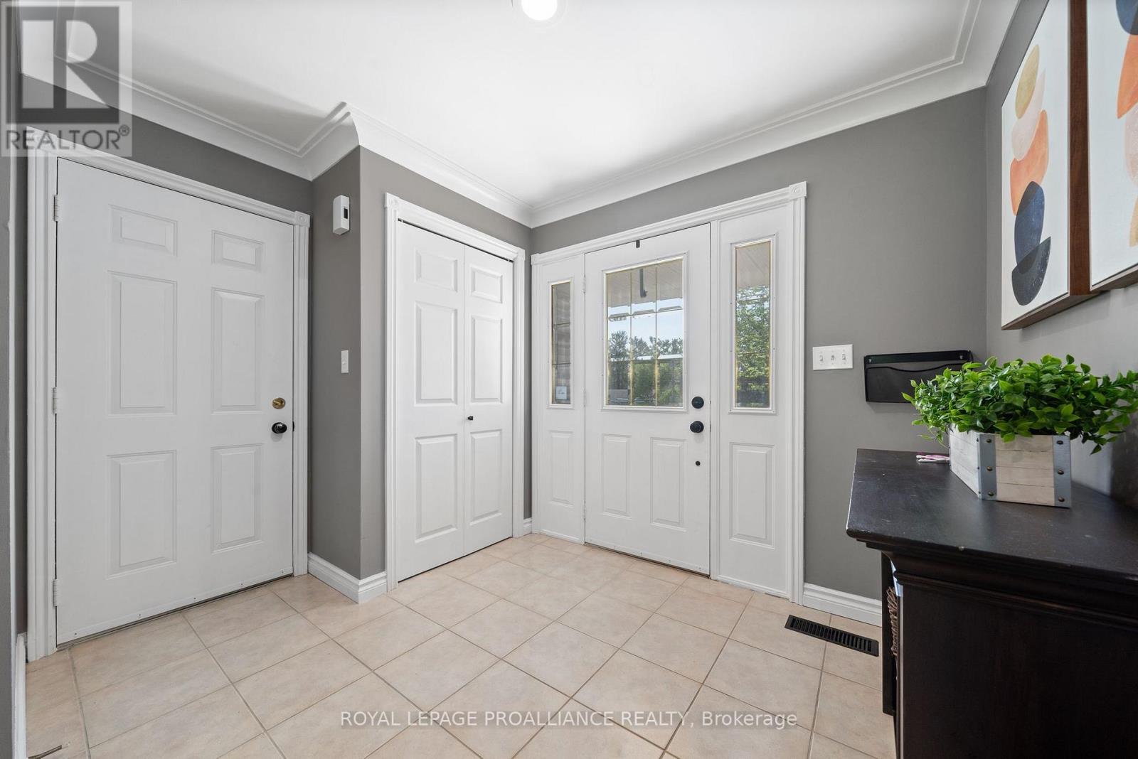 616 Old Madoc Road, Belleville (Thurlow Ward), Ontario  K0K 2B0 - Photo 6 - X12151365