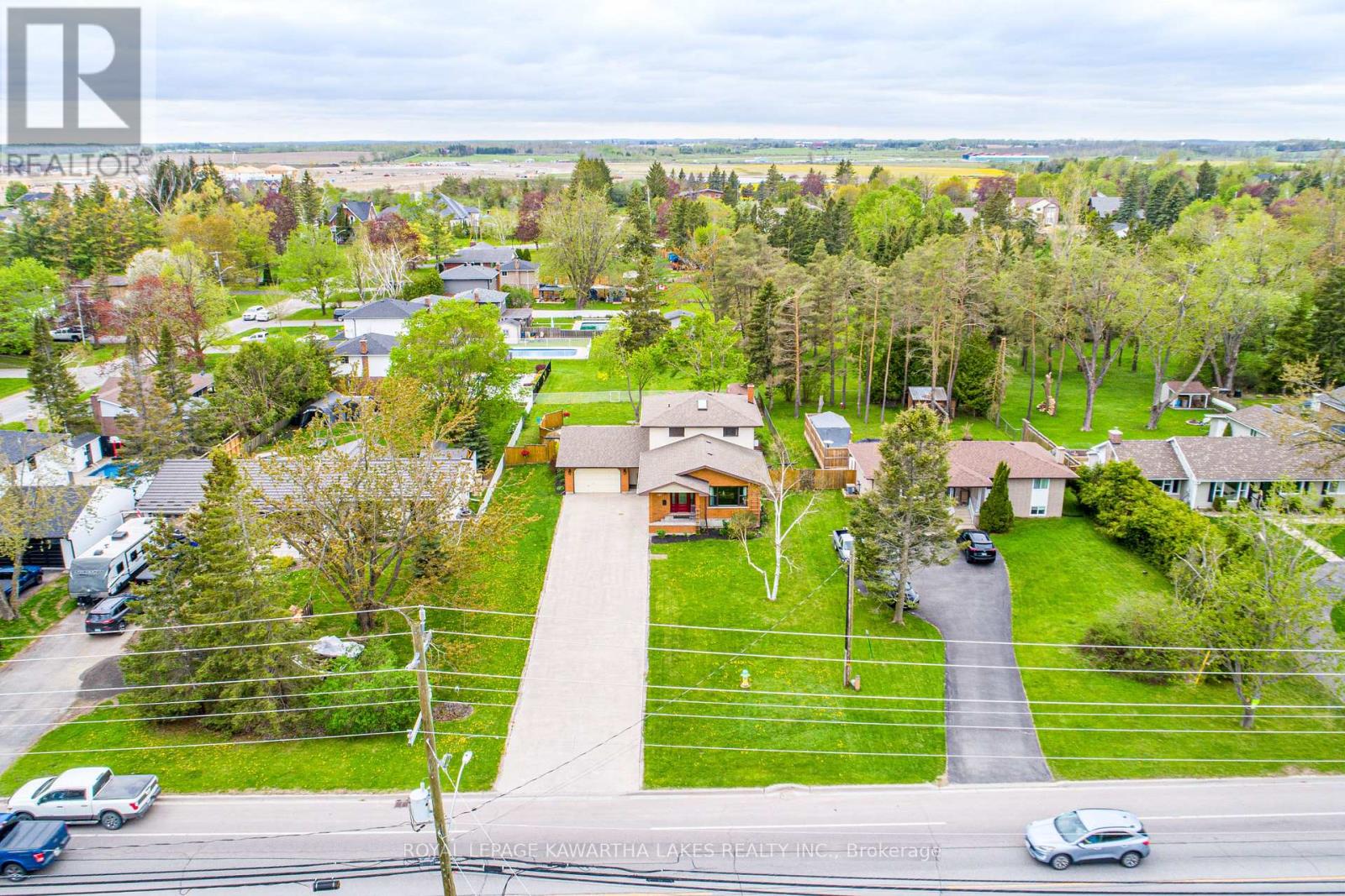 Property at 197 ANGELINE STREET N image 3