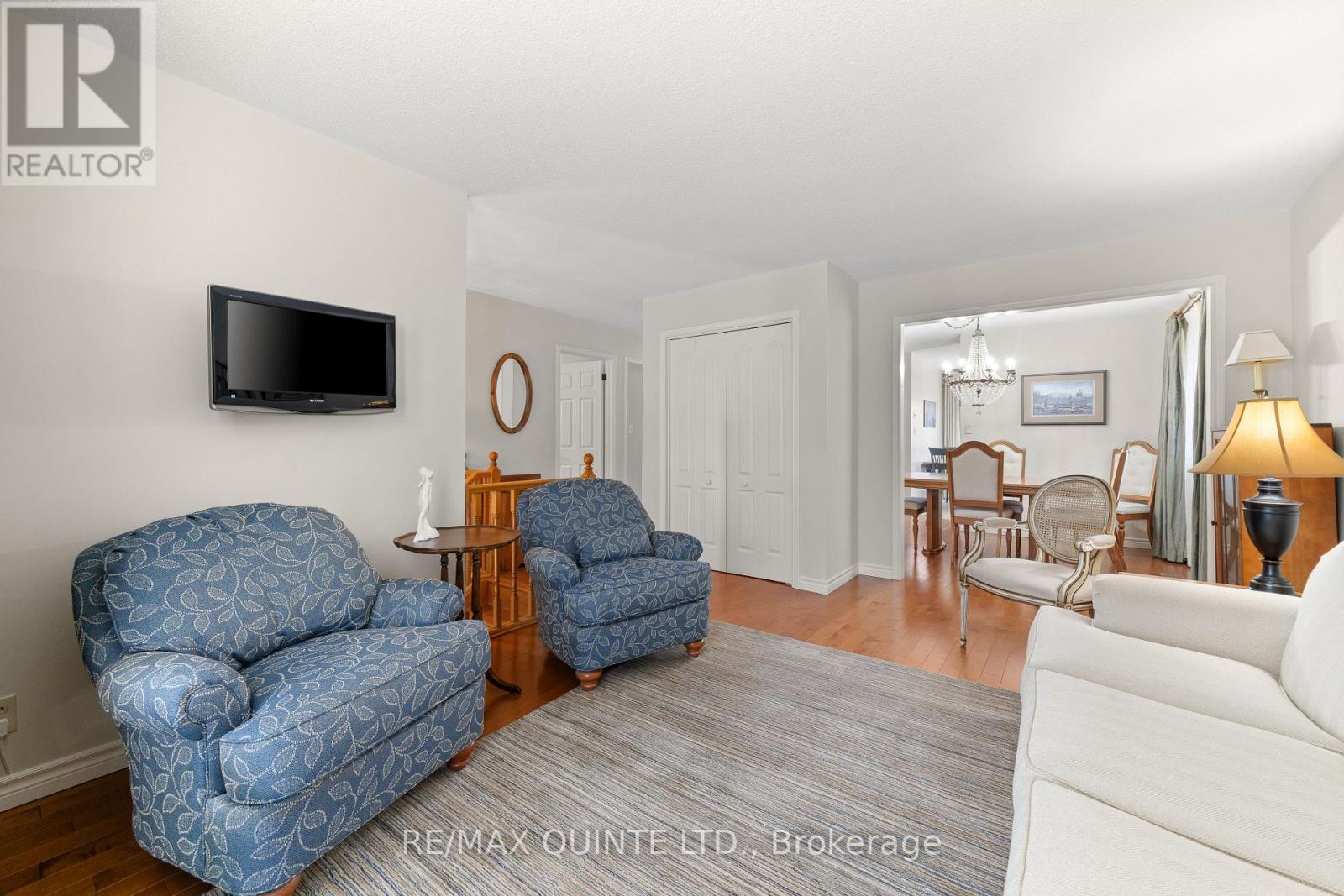 66 Bogart Crescent, Belleville, Ontario  K8P 5E8 - Photo 12 - X12151493