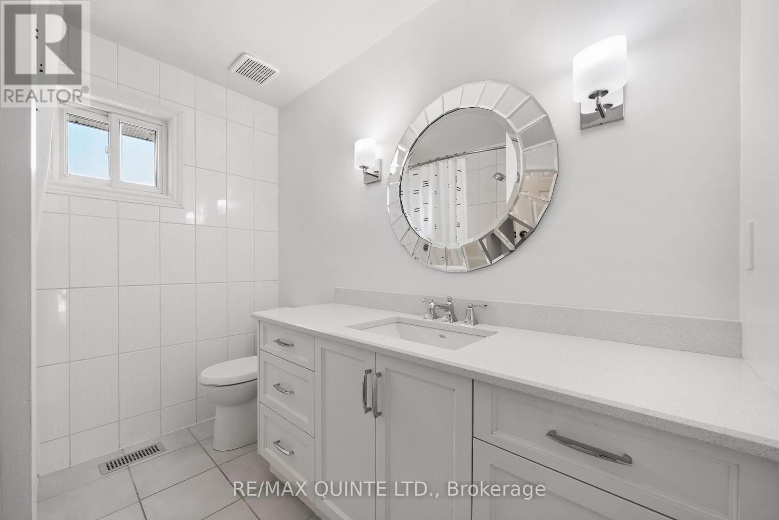 66 Bogart Crescent, Belleville, Ontario  K8P 5E8 - Photo 18 - X12151493