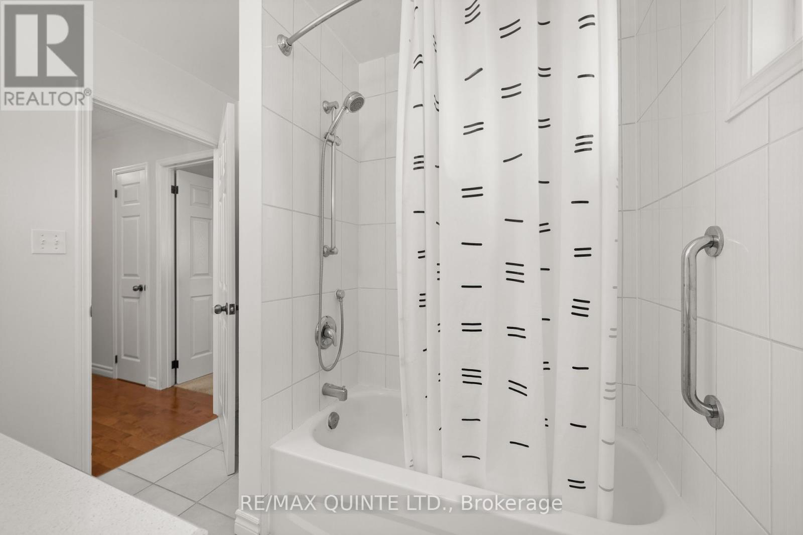 66 Bogart Crescent, Belleville, Ontario  K8P 5E8 - Photo 19 - X12151493