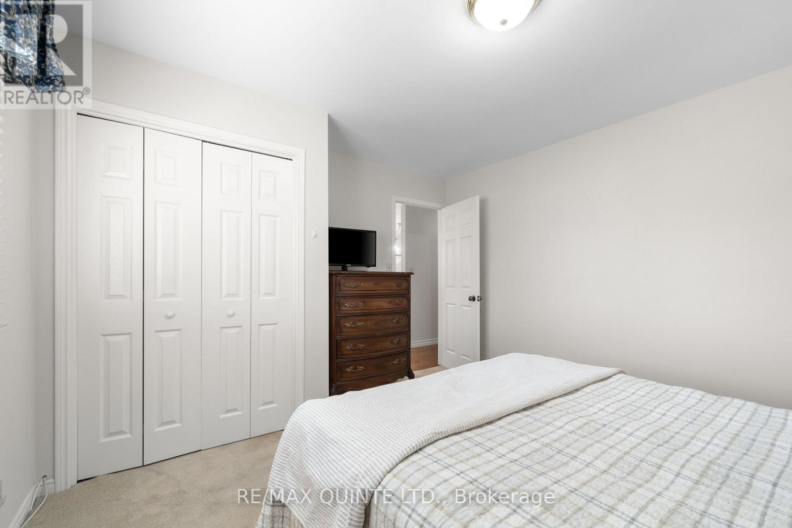 66 Bogart Crescent, Belleville, Ontario  K8P 5E8 - Photo 21 - X12151493