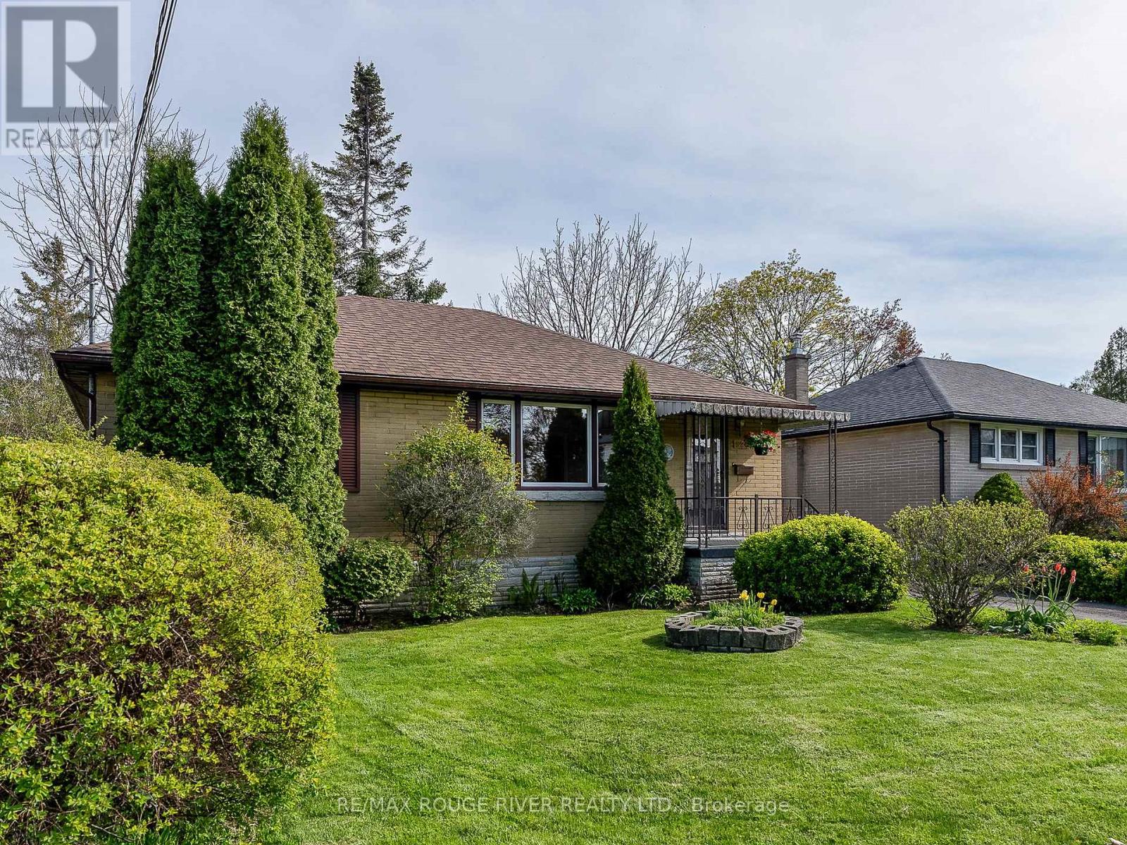 Property at 529 SHIRLEY STREET image 3