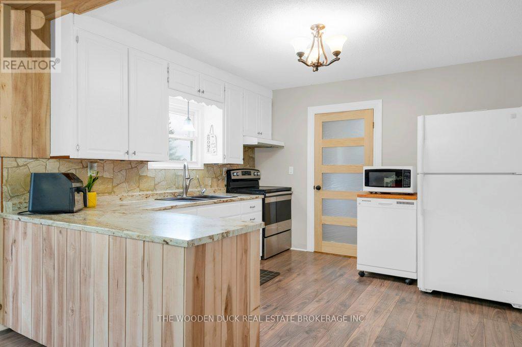 16563 Hwy 62 Road, Madoc, Ontario  K0K 2K0 - Photo 10 - X12151514