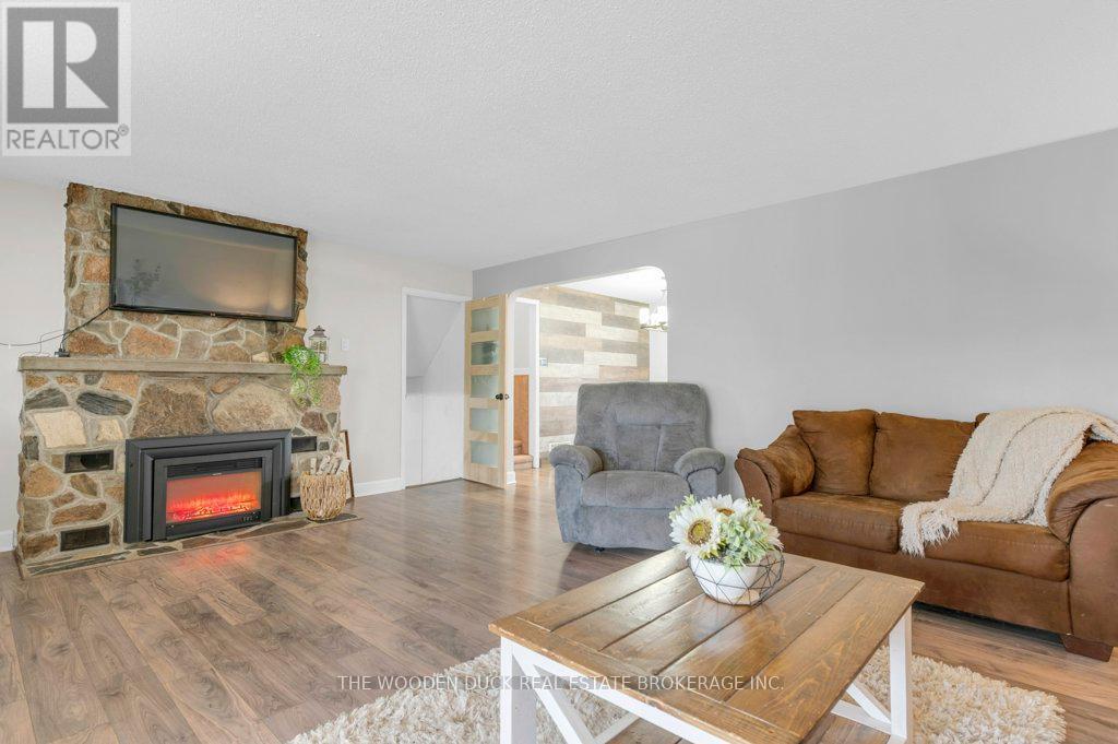 16563 Hwy 62 Road, Madoc, Ontario  K0K 2K0 - Photo 5 - X12151514
