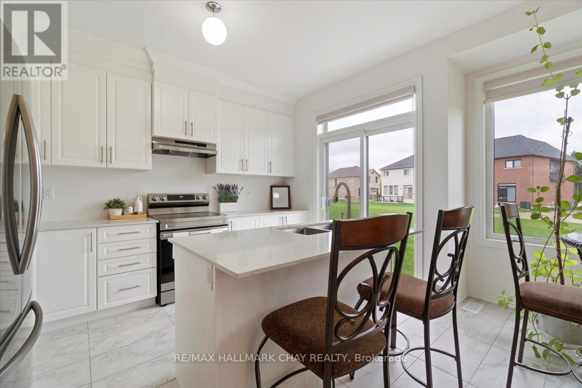 99 Baycroft Boulevard, Essa (Angus), Ontario  L3W 0L9 - Photo 13 - N12151270