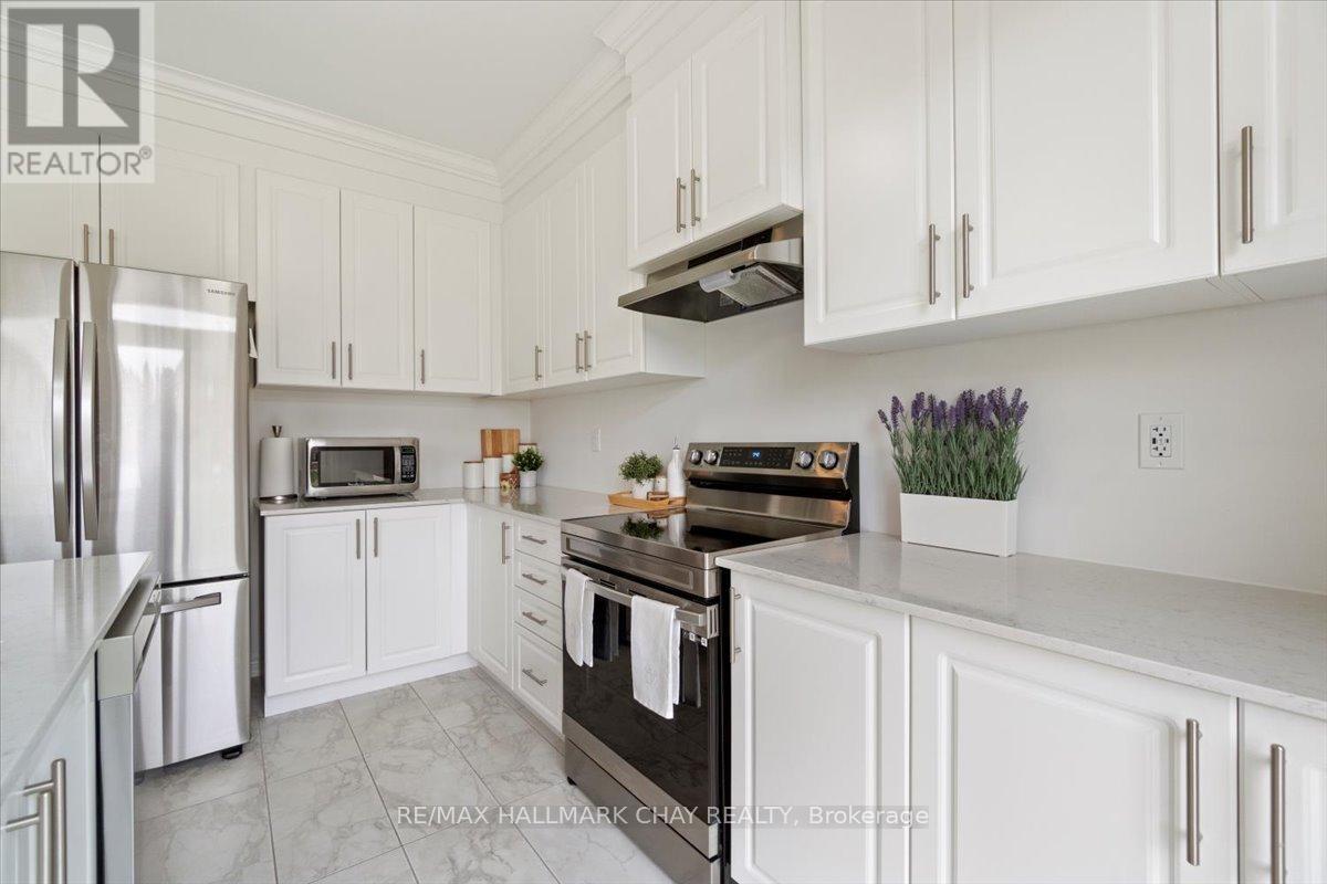 99 Baycroft Boulevard, Essa (Angus), Ontario  L3W 0L9 - Photo 14 - N12151270