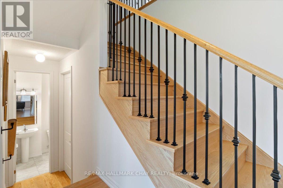 99 Baycroft Boulevard, Essa (Angus), Ontario  L3W 0L9 - Photo 19 - N12151270