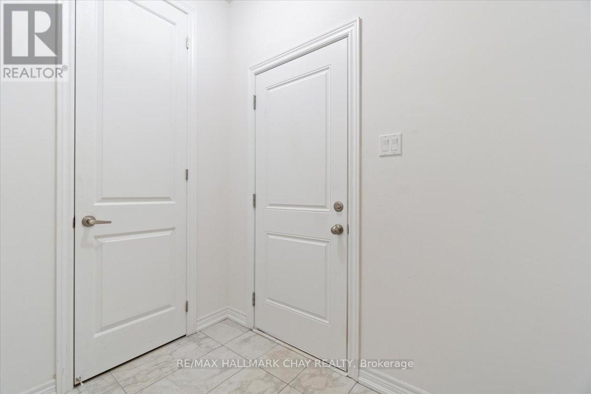 99 Baycroft Boulevard, Essa, Ontario  L3W 0L9 - Photo 21 - N12151270