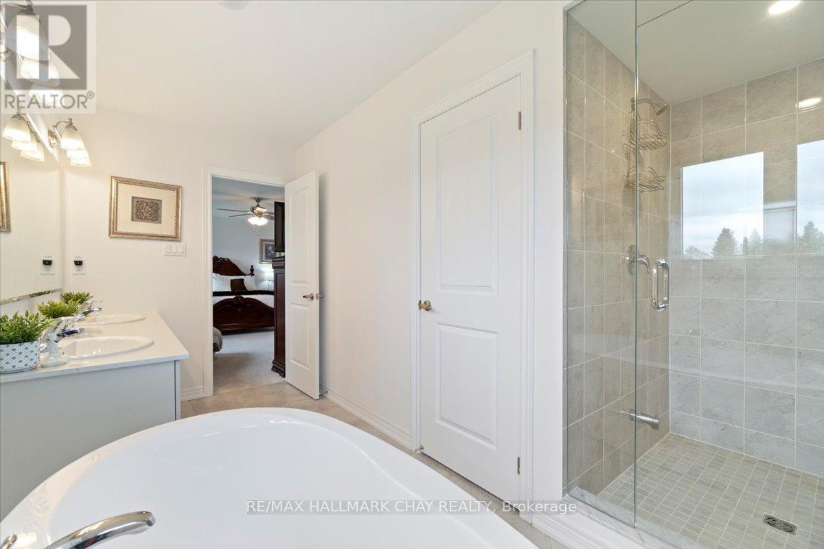 99 Baycroft Boulevard, Essa (Angus), Ontario  L3W 0L9 - Photo 29 - N12151270