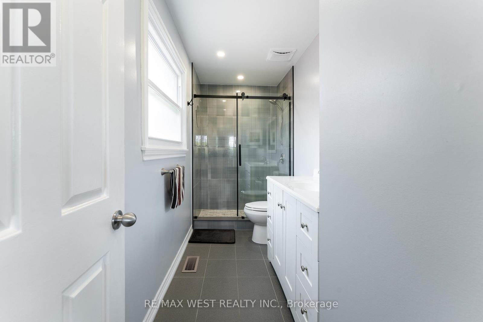 226 Austin Drive, Markham, Ontario  L3R 6M6 - Photo 26 - N12151305