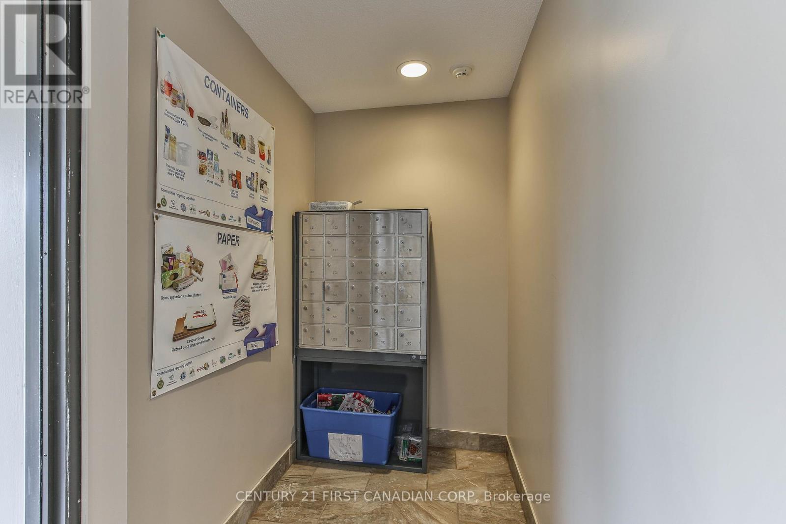 208 - 1445 Huron Street, London East (East D), Ontario  N5V 2E6 - Photo 4 - X12151405