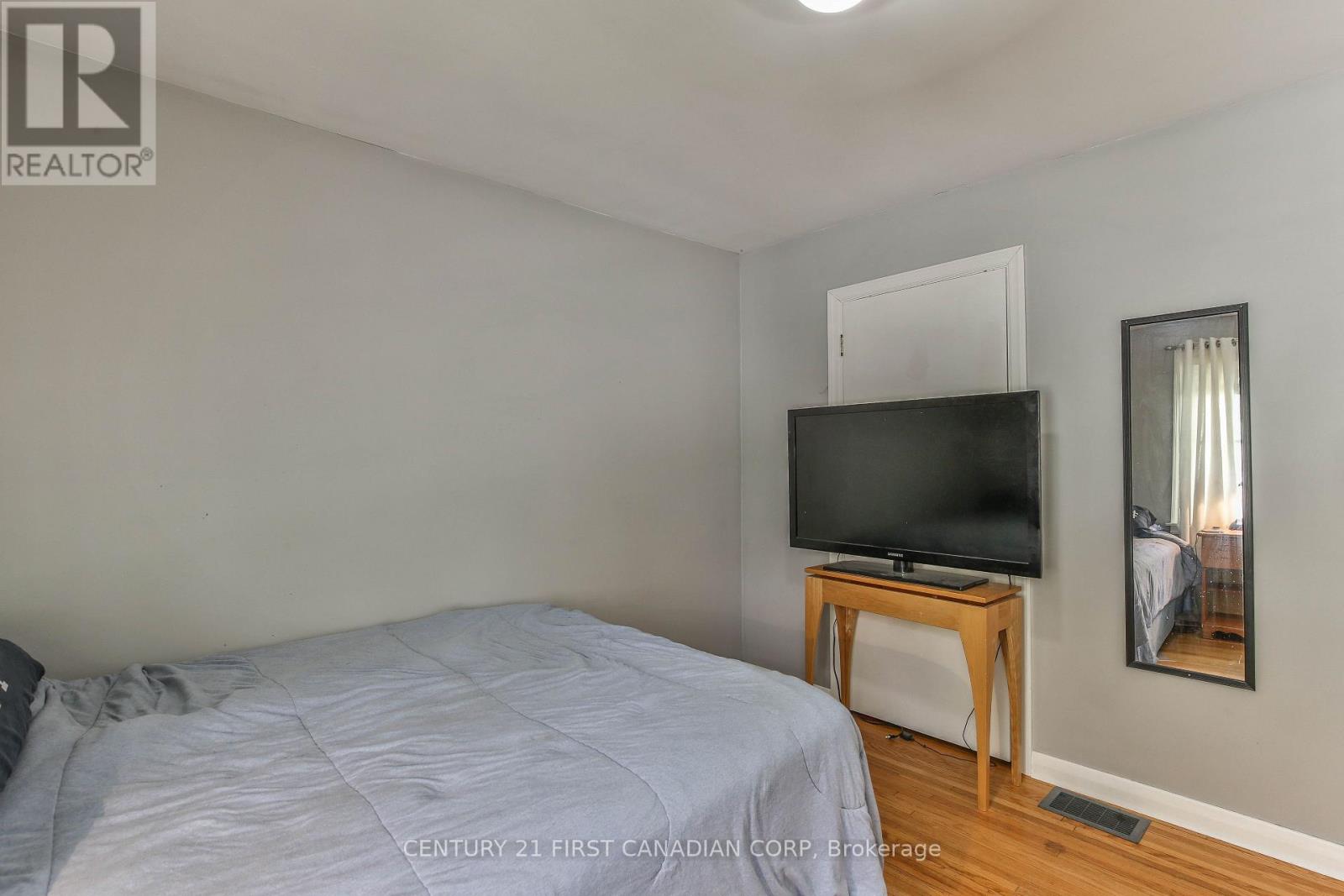 91 Langarth Street, London South, Ontario  N6H 1P5 - Photo 15 - X12151456