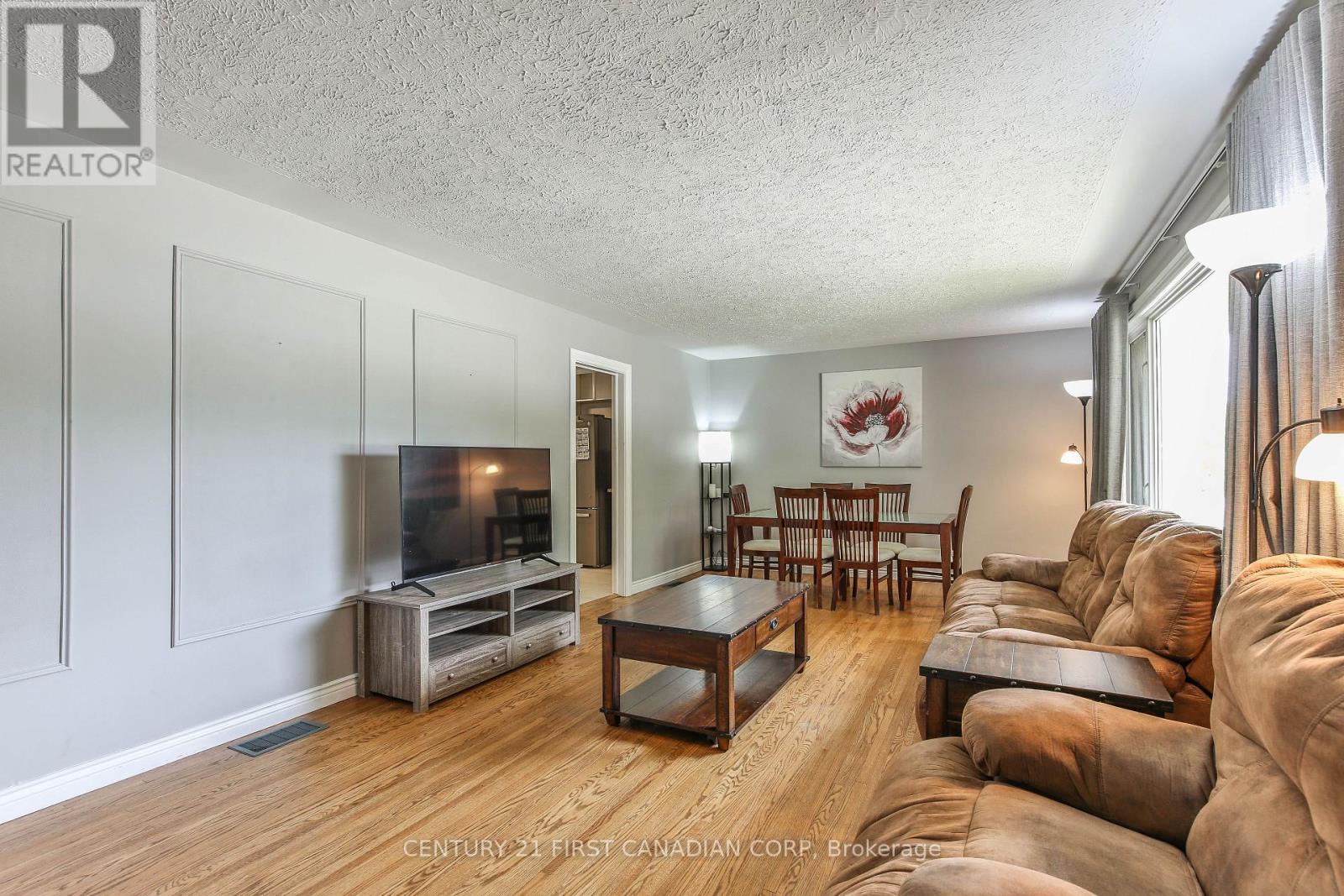 91 Langarth Street, London South, Ontario  N6H 1P5 - Photo 6 - X12151456