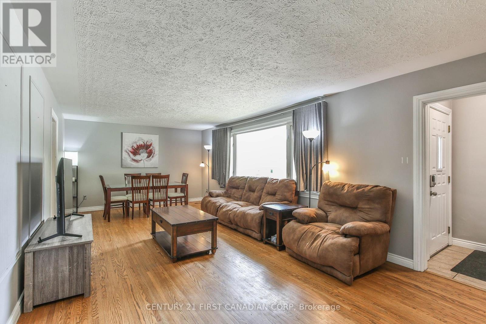 91 Langarth Street, London South, Ontario  N6H 1P5 - Photo 7 - X12151456