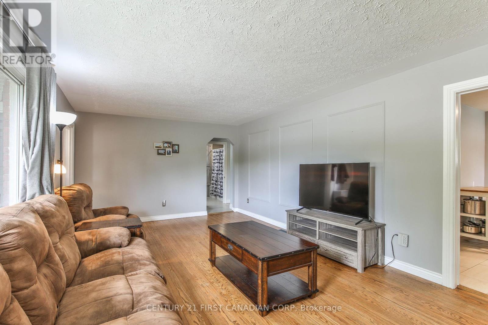 91 Langarth Street, London South, Ontario  N6H 1P5 - Photo 9 - X12151456