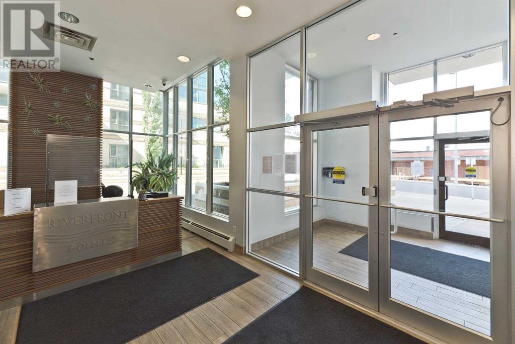 Property at 610, 325 3 Street SE image 3