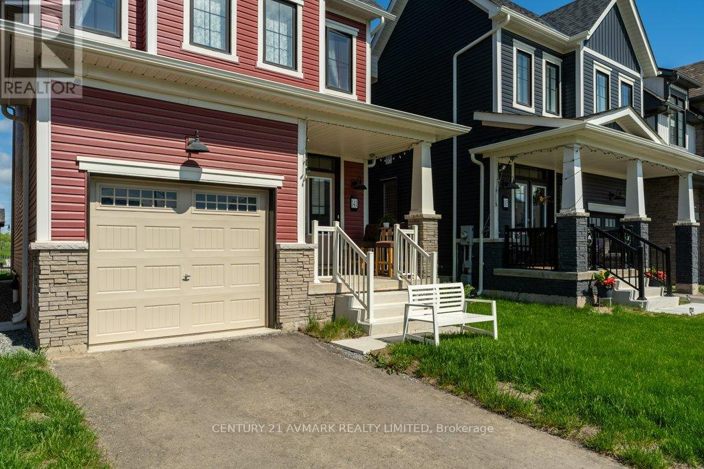 Property at 141 KEELSON STREET image 3