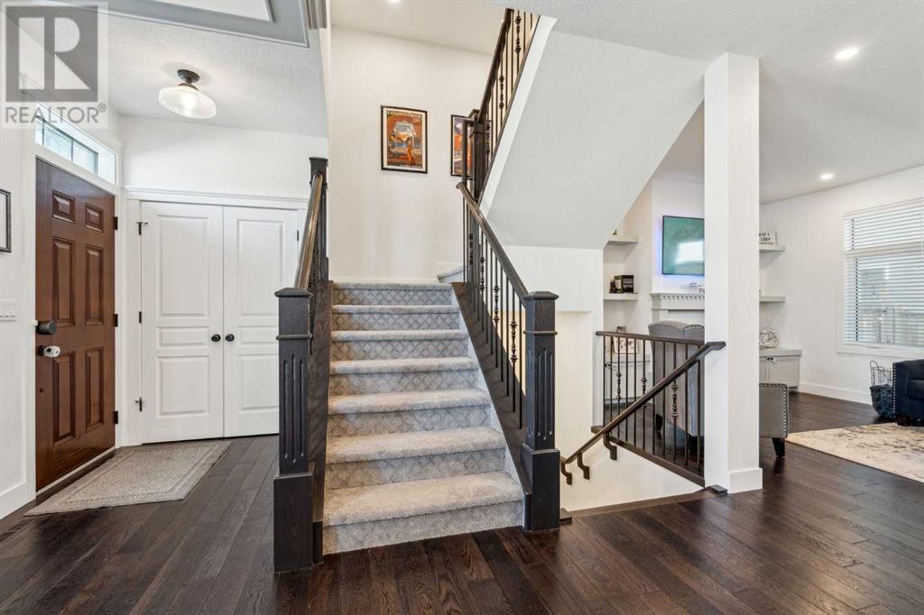 Property at 2607 26 Avenue SW image 3