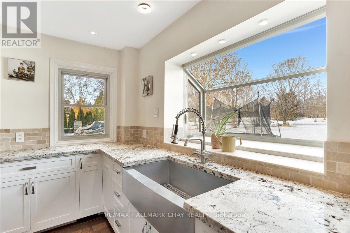 24 Martine Crescent, Oro-Medonte, Ontario  L0L 2L0 - Photo 14 - S12151324