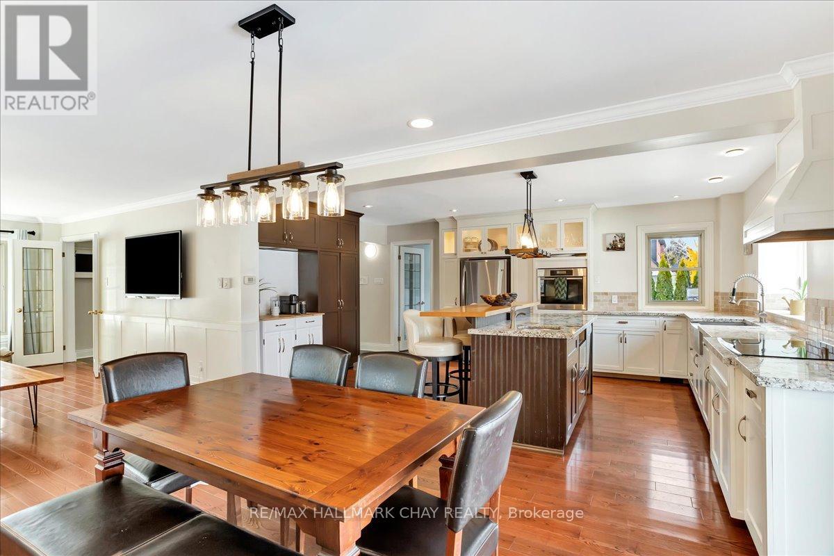 24 Martine Crescent, Oro-Medonte, Ontario  L0L 2L0 - Photo 9 - S12151324