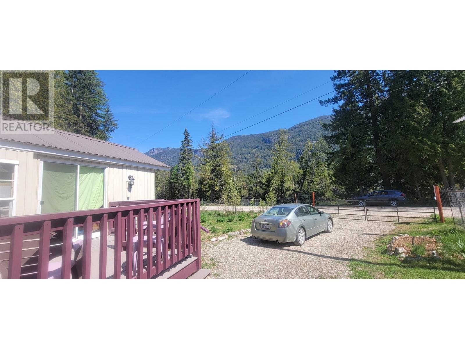 2467 Slocan Valley  West Road, Slocan Park, British Columbia  V0G 2E0 - Photo 15 - 2477224