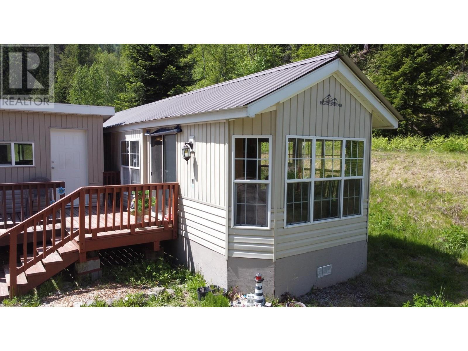 2467 Slocan Valley  West Road, Slocan Park, British Columbia  V0G 2E0 - Photo 10 - 2477224