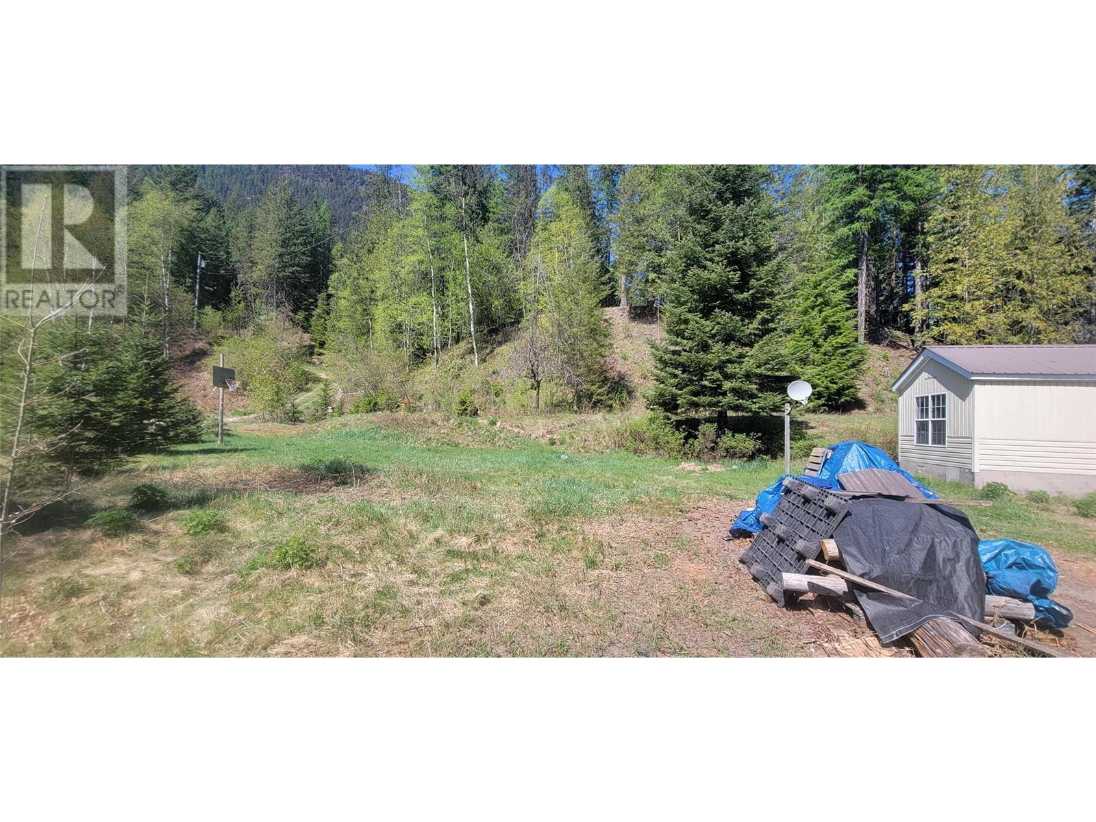 2467 Slocan Valley  West Road, Slocan Park, British Columbia  V0G 2E0 - Photo 18 - 2477224