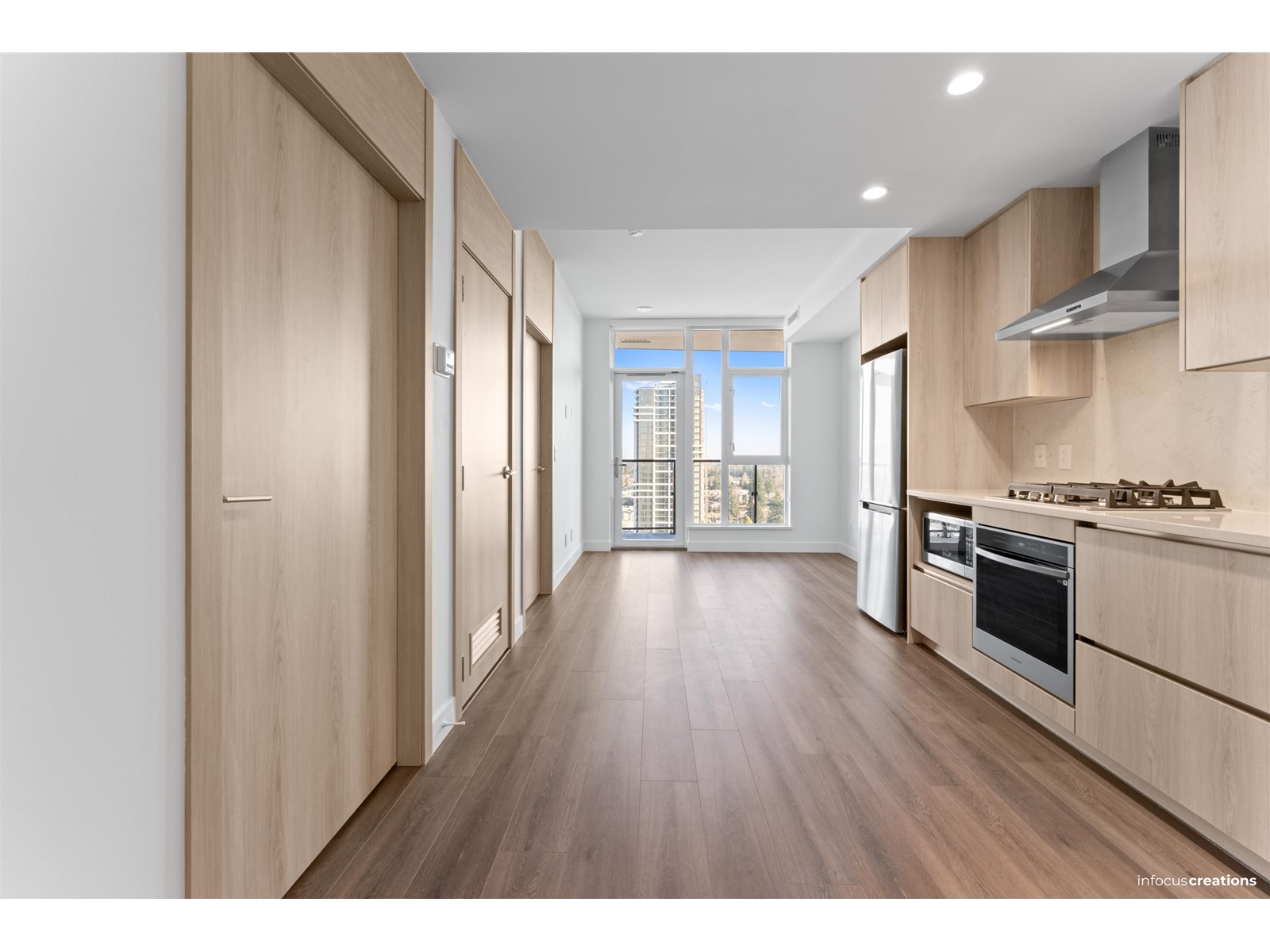 2503 10750 135a Street, Surrey, British Columbia  V3T 0V4 - Photo 8 - R3003282